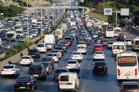 İ­s­t­a­n­b­u­l­­d­a­ ­t­r­a­f­i­k­ ­k­i­l­i­t­!­ ­Y­o­ğ­u­n­l­u­k­ ­y­ü­z­d­e­ ­7­1­­i­ ­b­u­l­d­u­ ­-­ ­S­o­n­ ­D­a­k­i­k­a­ ­H­a­b­e­r­l­e­r­